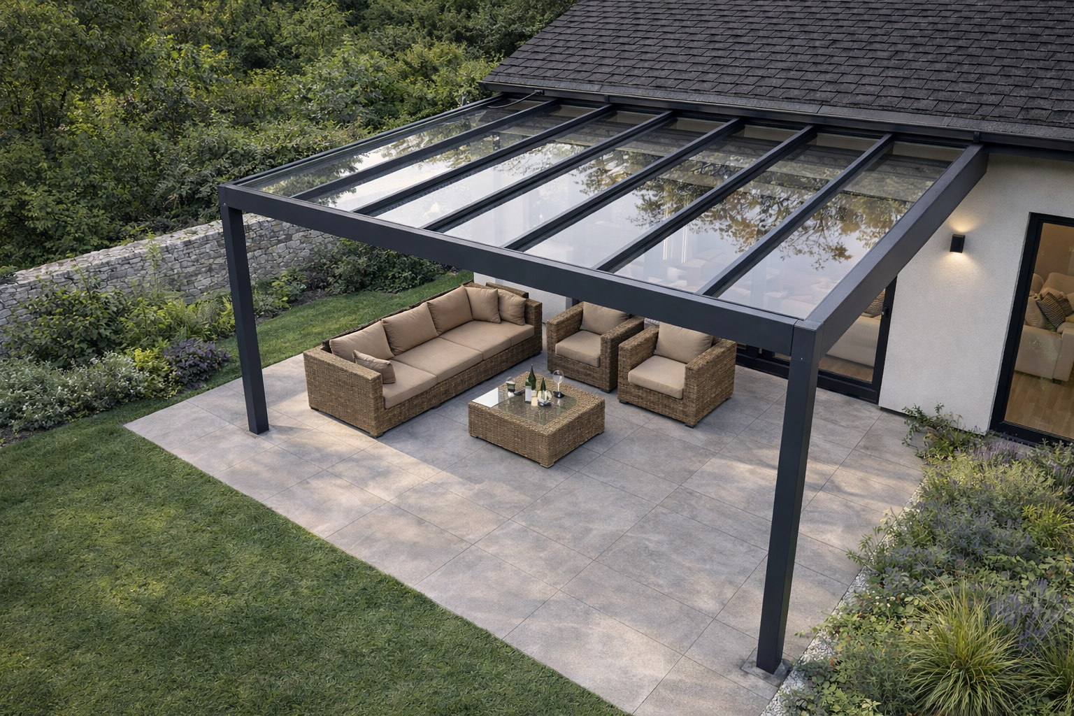 Skleněná pergola se šikmou střechou